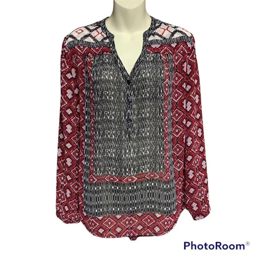 Tribal jeans long sleeve top black/red/white size Small.  Buttons at V